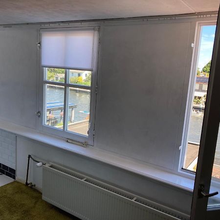 Luc'S Place, Waterbed Grote Kamer Zoeterwoude Exterior foto