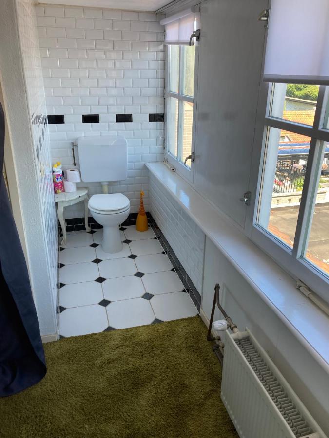 Luc'S Place, Waterbed Grote Kamer Zoeterwoude Exterior foto